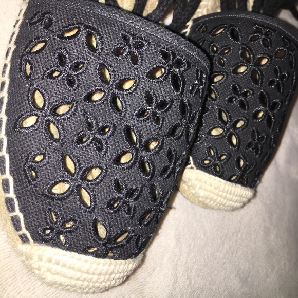 Michael Kors shoes - Picture 3 of 4